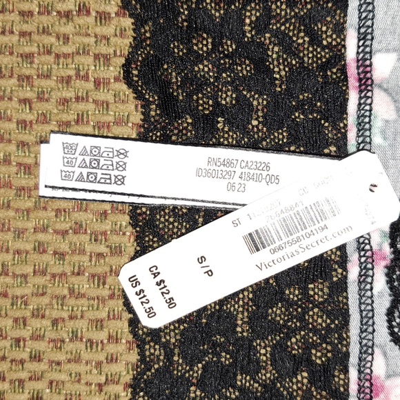 Victoria secret panty - Picture 2 of 3